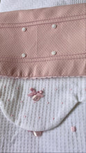Load image into Gallery viewer, Uzturee Pink and White Multi Positions Pram Quilt