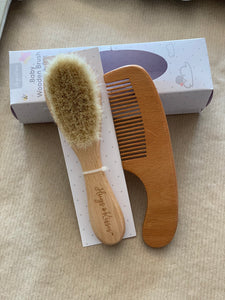 Baby basics baby wooden comb and brush set