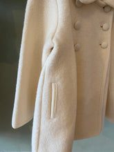Load image into Gallery viewer, Marae Unisex Cream Coat