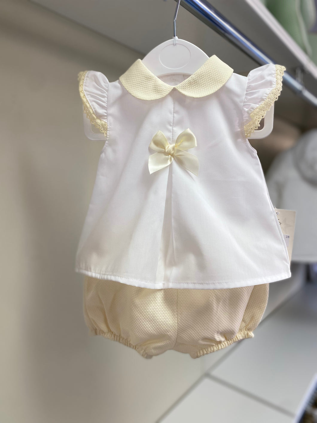 Star collection lemon 2 piece set Elsiescloset
